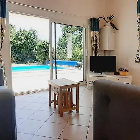 La Petite Maison Du Bosc サン・タントナン